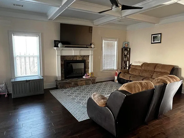 1729 Edenburg Way — Photo 10