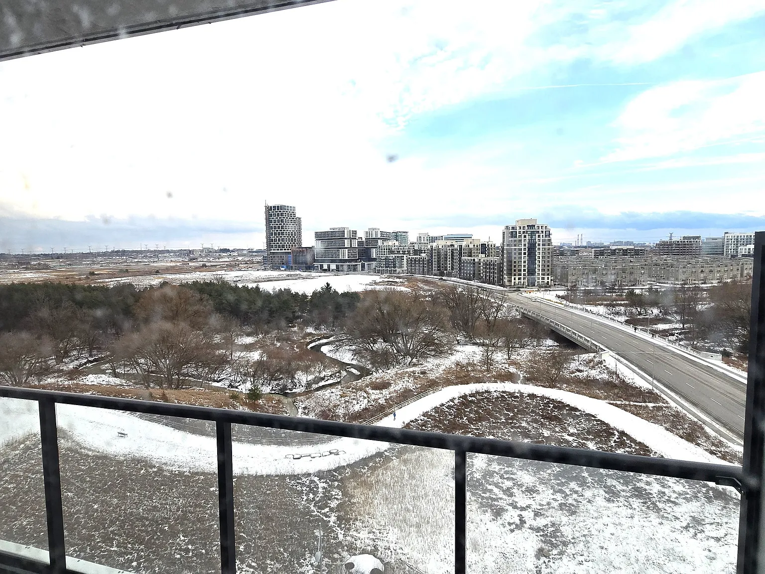 Riverview - Building A — Photo 2