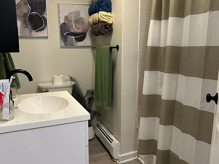 29 N Main St #3E — Photo 11