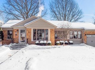 821 S Spring Ave, La Grange, IL 60525