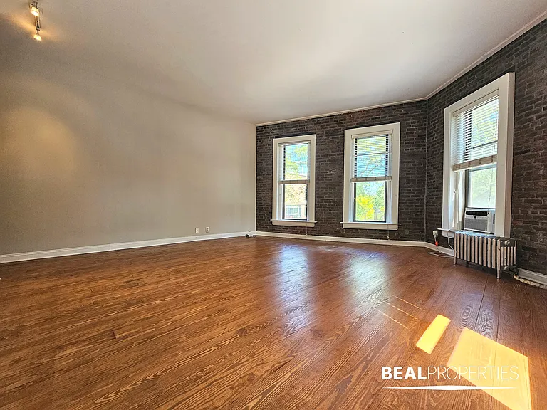 2200 N Clark St — Photo 49
