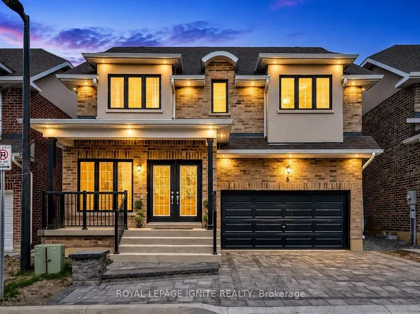 1741 Fairport Rd #6, Pickering, ON L1V 1S9