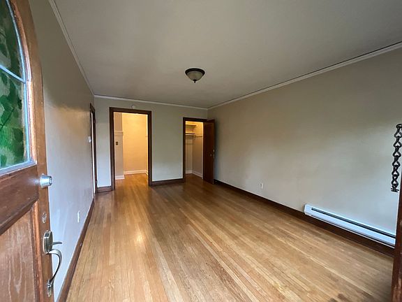 3rd image of 1300 E Mercer St #1B-1BA-750SQFT