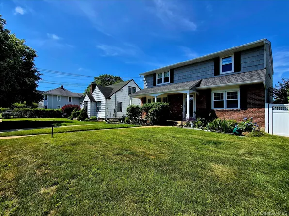 1920 Clemons Street, Bellmore, NY 11710