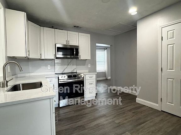 5th image of 2803 College St