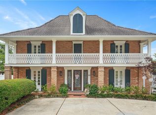 10100 Gail Ct, New Orleans, LA 70123