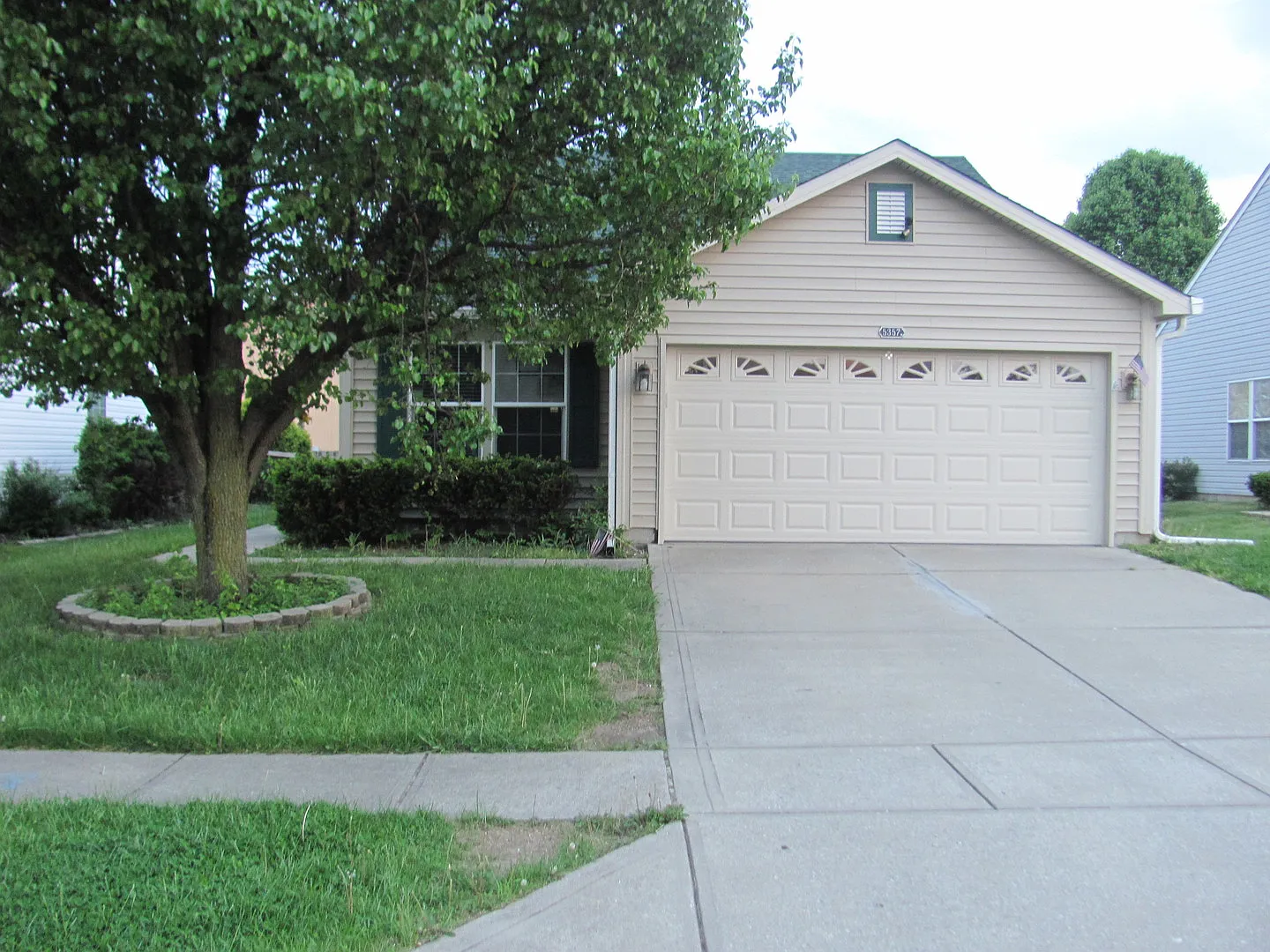 5357 Burcham Way photo 1
