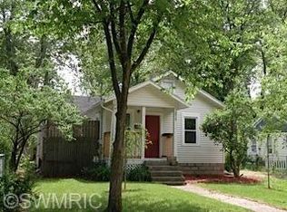 2313 Springmont Ave, Kalamazoo, MI 49008