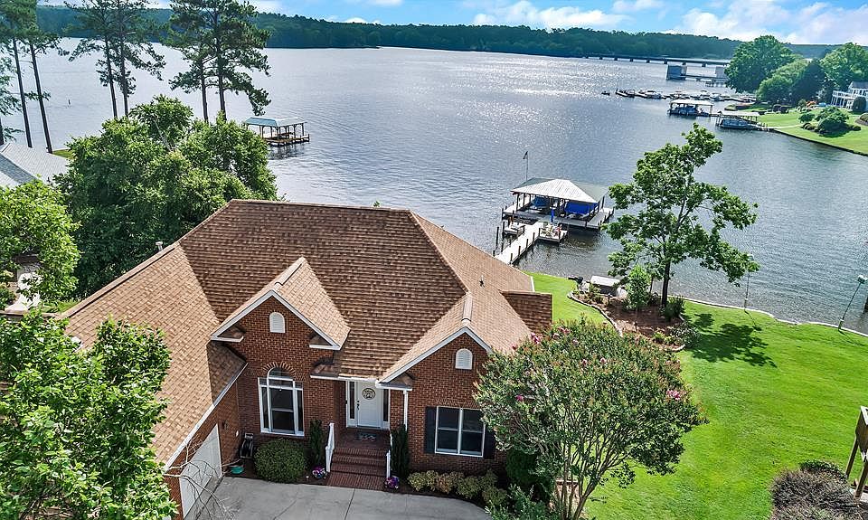 1st image of 108 Pucketts Cove Rd