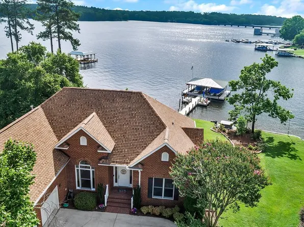 108 Pucketts Cove Rd, Greenwood, SC 29649