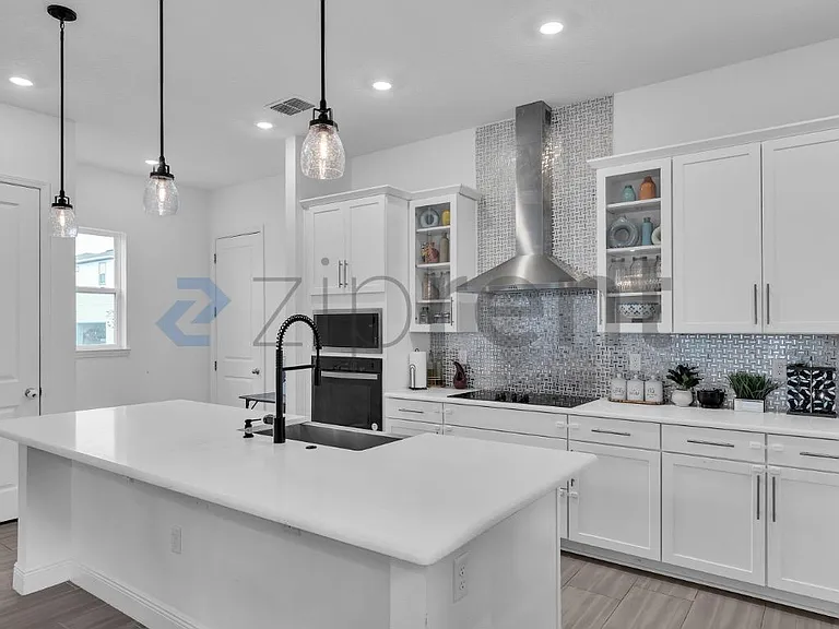 10382 Marconi Ave — Photo 14