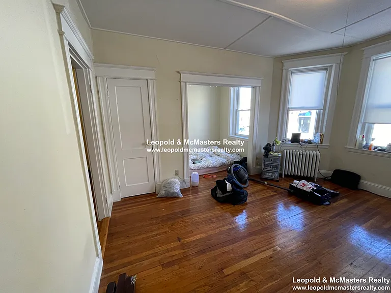 Kelton Street Apartments — Photo 35