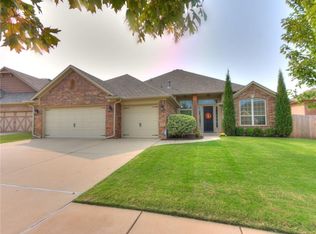 18601 Mesa Rd, Edmond, OK 73012