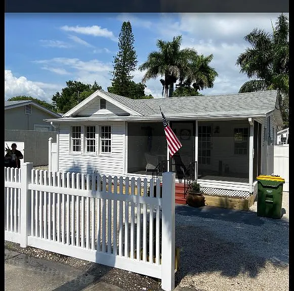 3524 Bay Shore Rd — Photo 2