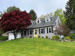294 Persimmon Ln, Elizabethtown, PA 17022