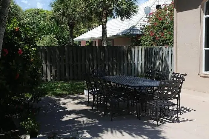 373 Peregrine Dr — Photo 11