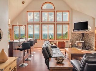 29 Hissim Rd, Great Meadows, NJ 07838