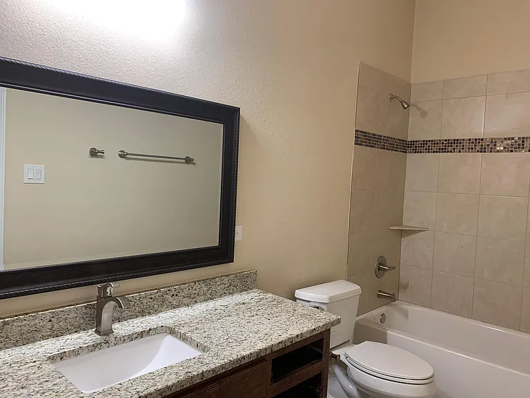 1707 Leann Ln — Photo 8