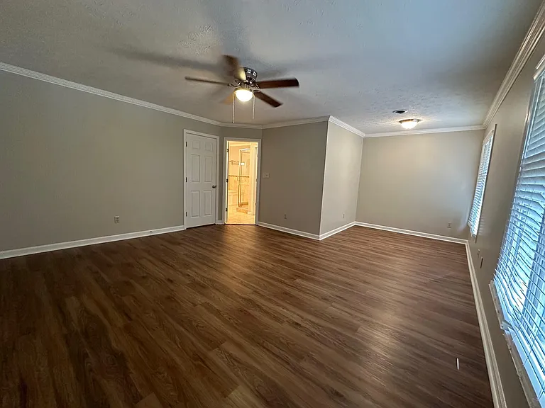 3505 Lakeside Ct — Photo 27