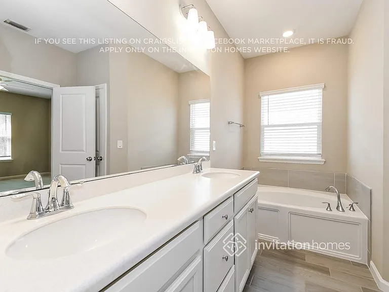 9884 Lemon Grass Ln — Photo 12