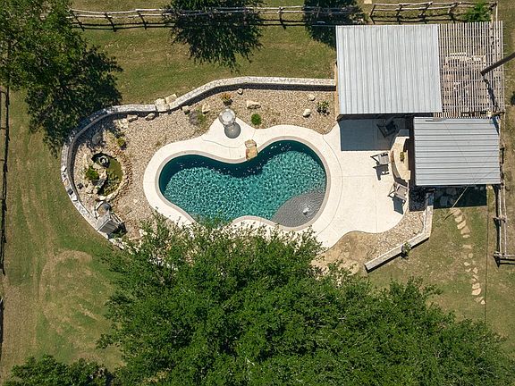 4th image of 247 S Blanco Vista Dr