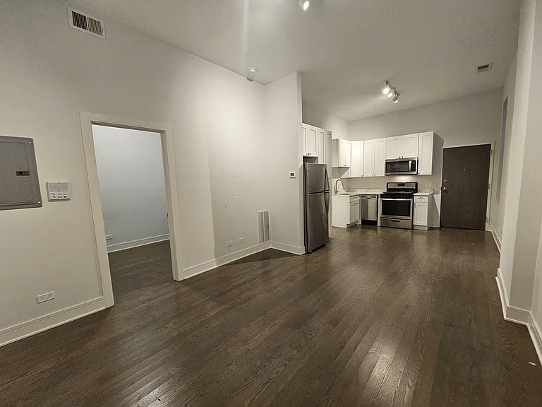 951 W Armitage Ave #2R — Photo 11