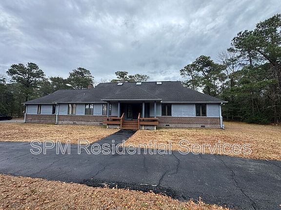 2nd image of 513 Edgewater Club Rd
