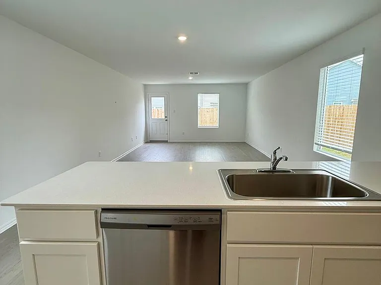 214 Kyanite Dr — Photo 5