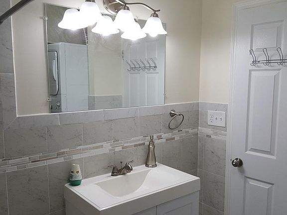 3rd image of 85 Logan Ave #3