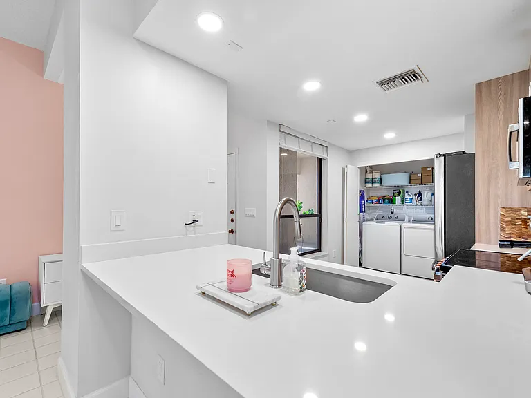 7460 La Paz Blvd #304 — Photo 28