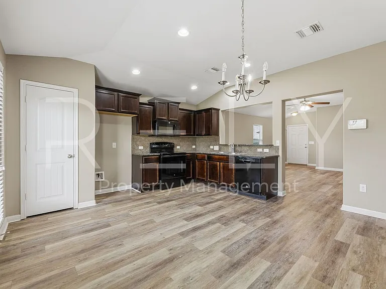 146 Leon River Loop — Photo 13