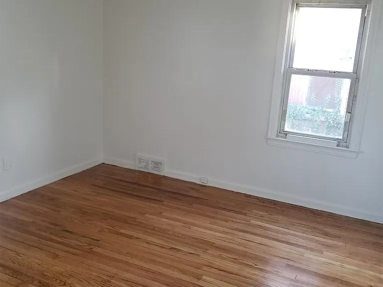 15332 Saint Marys St — Photo 14