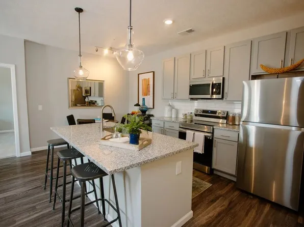 Elan Park Apartments