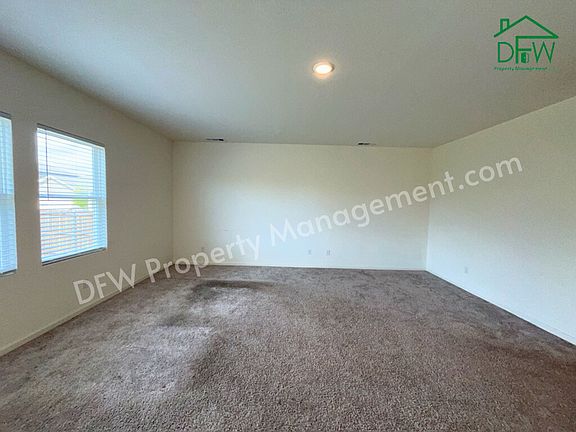 4th image of 5600 Dublin Ln