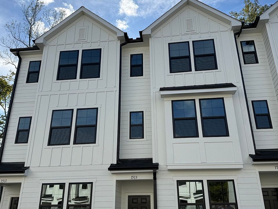 Stylish 3-storeyed townhome