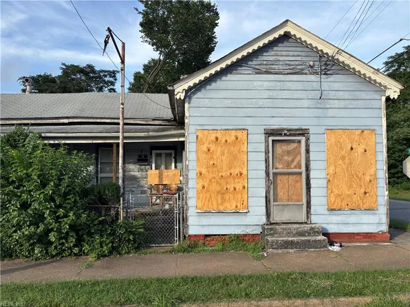 151 Terrace Ave, Petersburg, VA 23803