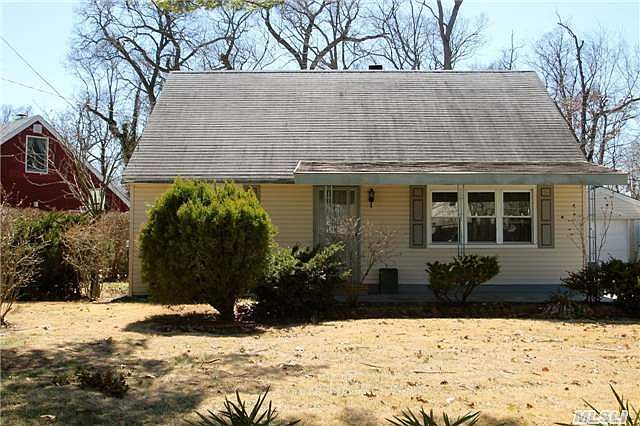 1st image of 1064 South Dr