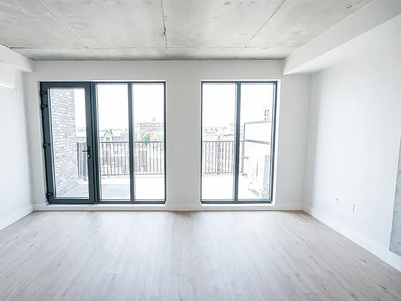 3rd image of 815 Flatbush Ave #Penthouse 4