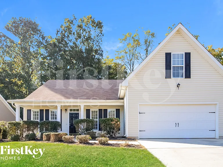 708 Hawthorn Ridge Dr — Photo 1