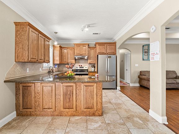 5th image of 183 Lemay Stephens Rd