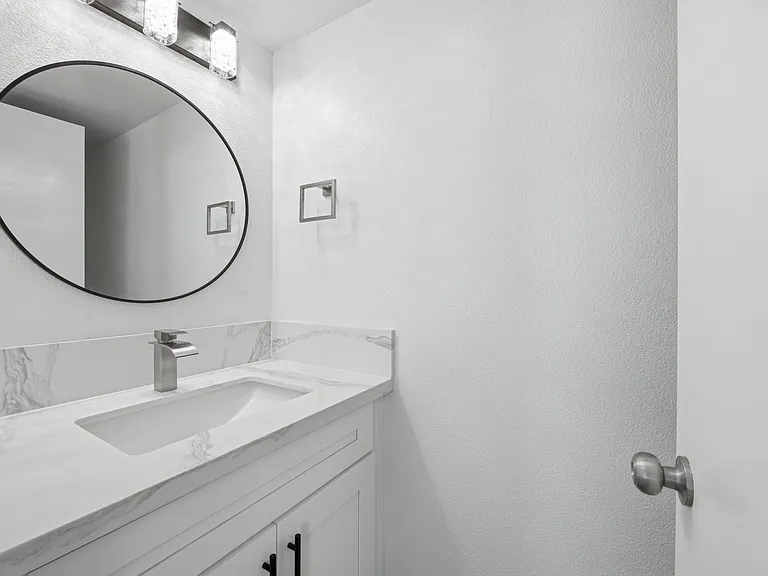 11720 Monte View Ct — Photo 9