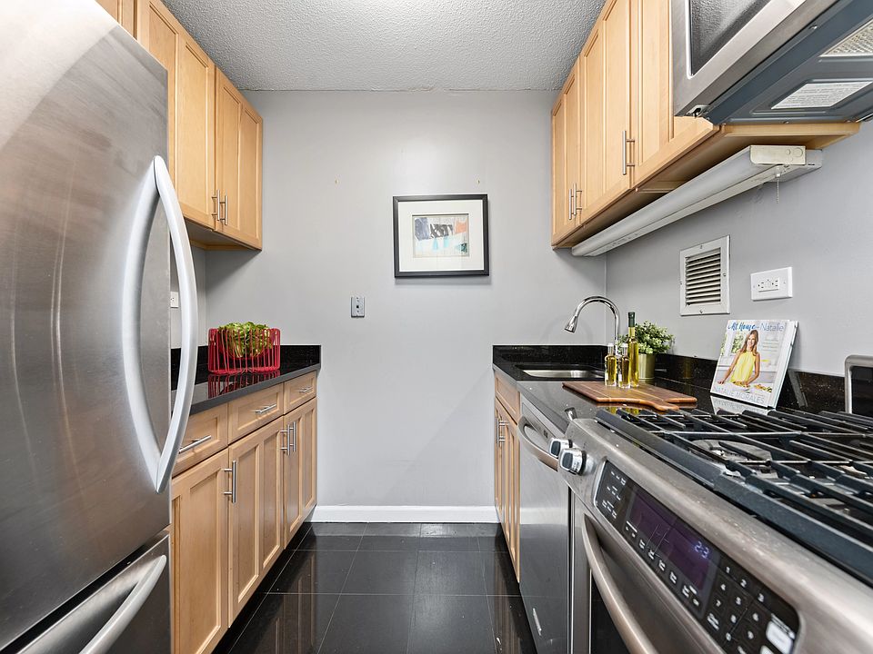 1st image of 45 W 67th St APT 23F