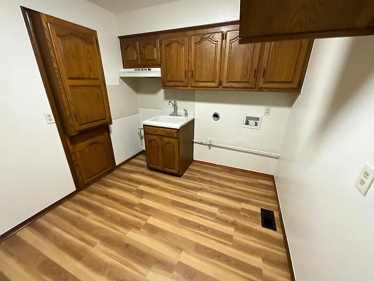 2750 N Midwest Blvd — Photo 34