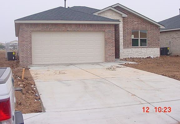 2nd image of 1112 Cross Point St