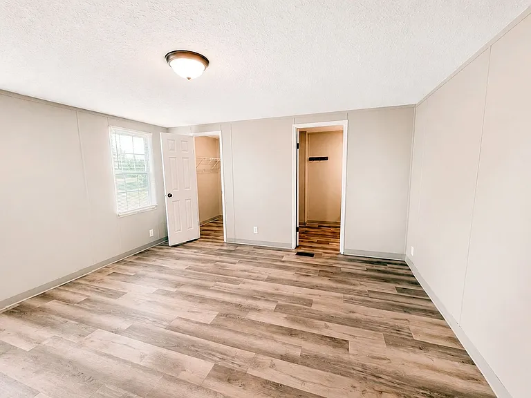 Silverstone Manufactured Home Community — Photo 22
