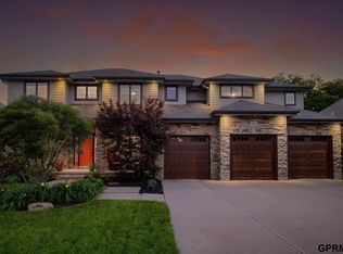 3108 N 194th St, Elkhorn, NE 68022