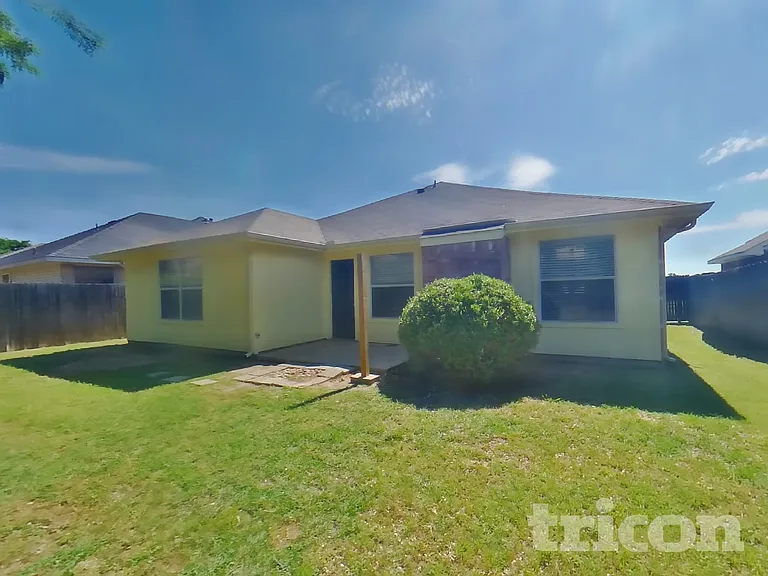 1409 Mallard Dr — Photo 18