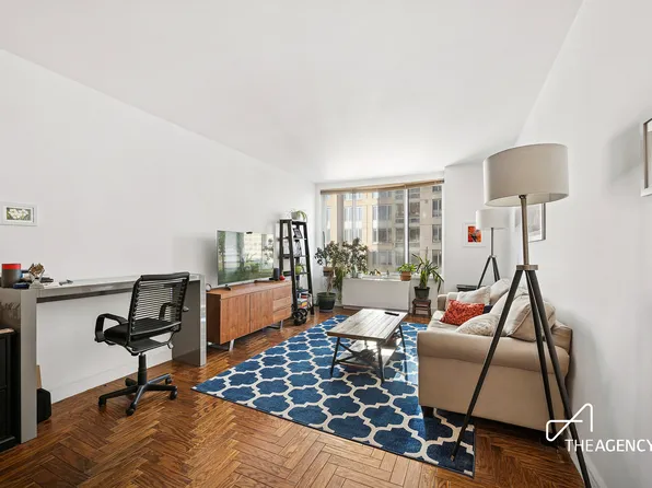 200 Riverside Boulevard image 1 of 5