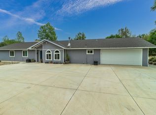 29360 Auberry Rd, Prather, CA 93651