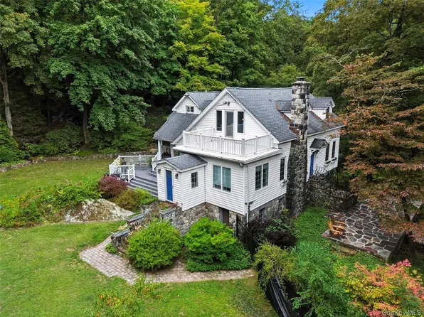 8 Brook Lane, Cortlandt Manor, NY 10567